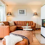 With 1 Bedroom *
